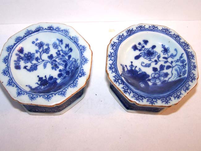 Two similar Chinese export porcelain "Qianlong' period open salts circa 1770-1780 — image 2